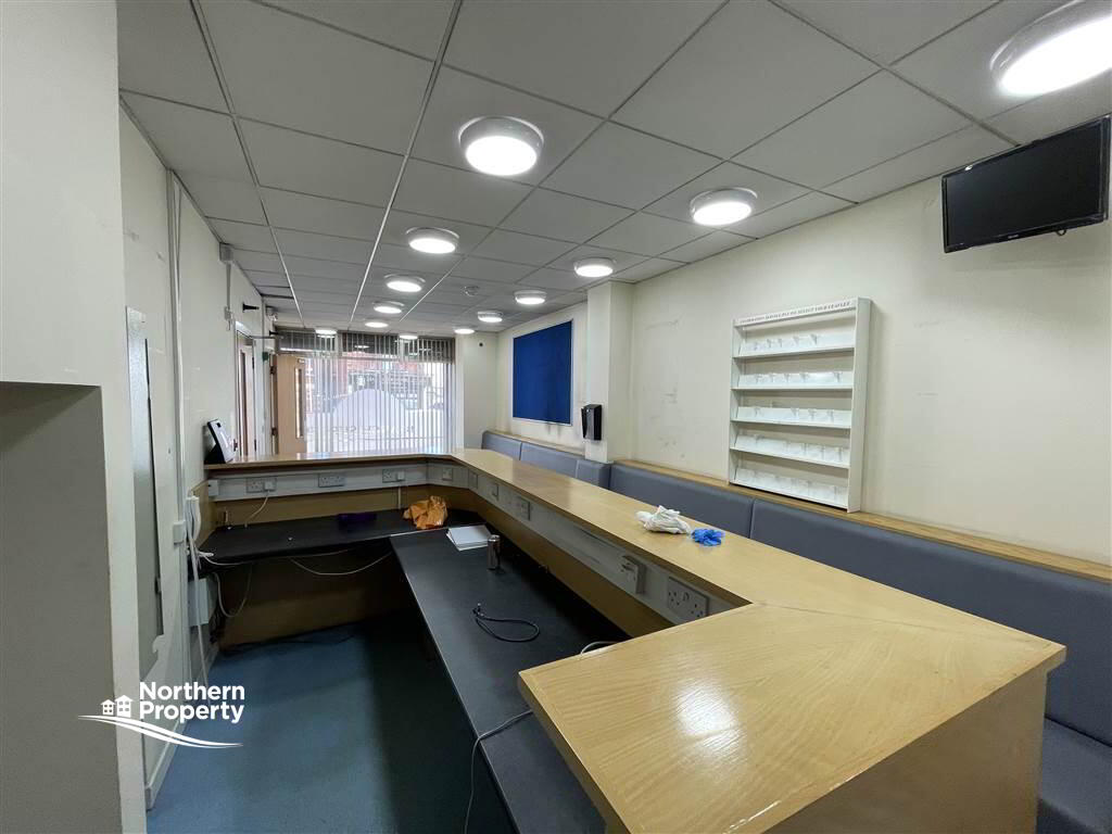 Photo 4 of 475 Falls Road, Belfast