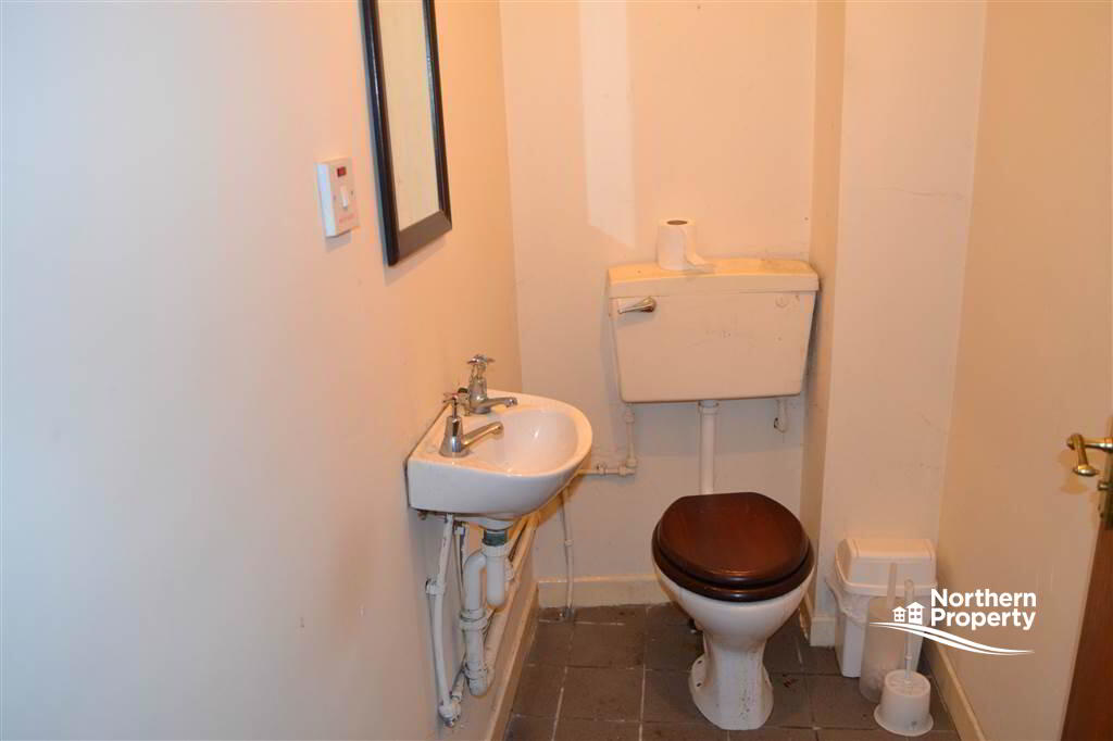 Photo 4 of 20 Beechmount Avenue, Belfast