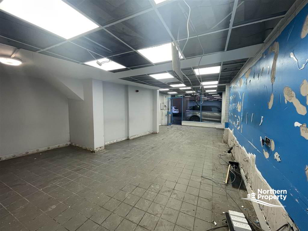 Photo 2 of 20 Beechmount Avenue, Belfast