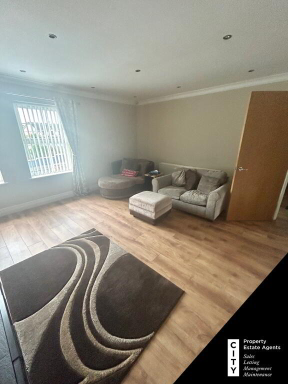 Photo 5 of 17 Oakfield Mews, Cash Sale, Derry