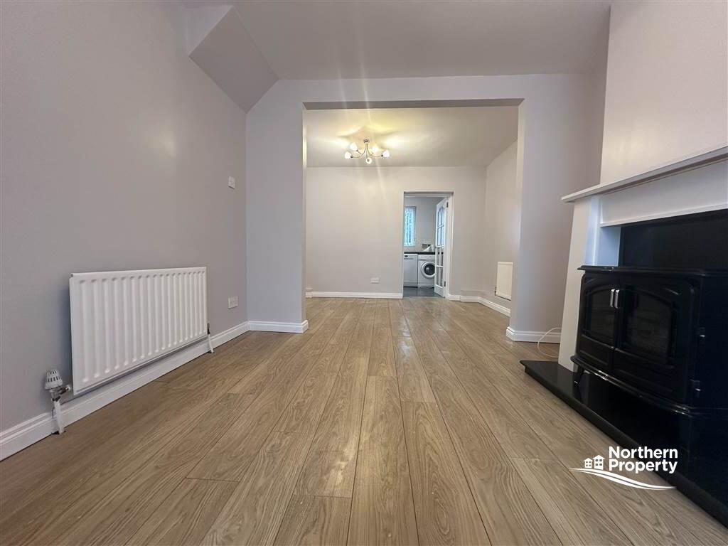 Photo 5 of 11 Mountainview Gardens, Belfast