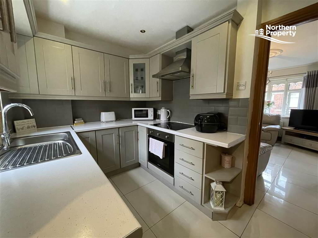 Photo 7 of 84 Beechmount Parade, Belfast