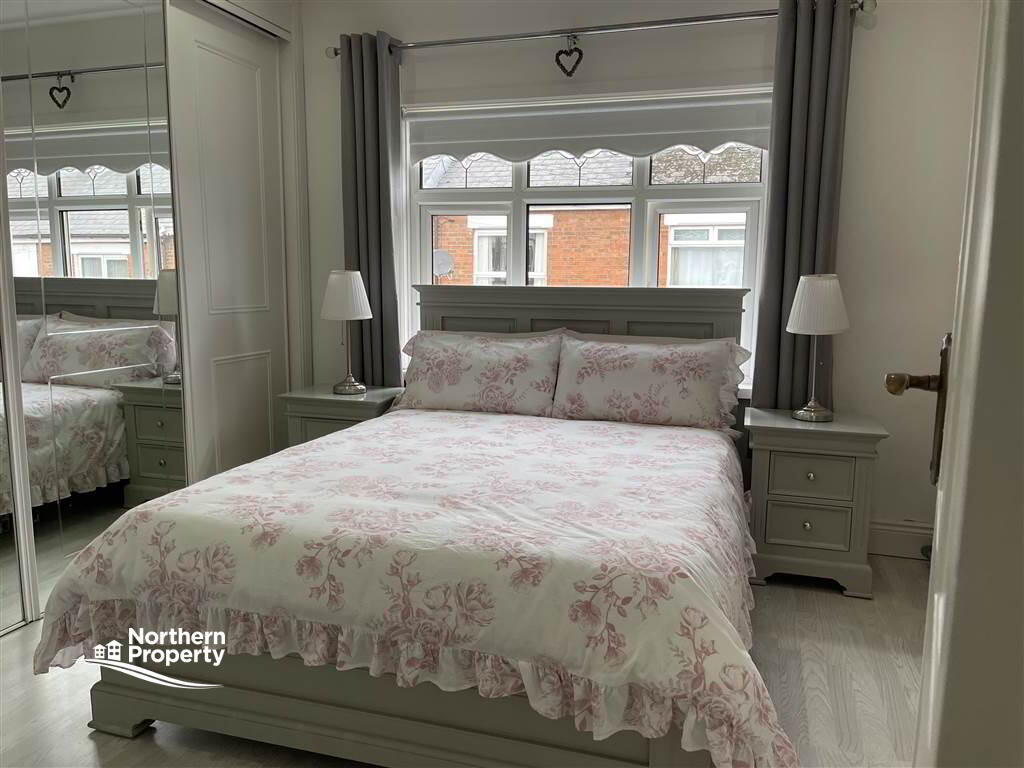 Photo 11 of 84 Beechmount Parade, Belfast