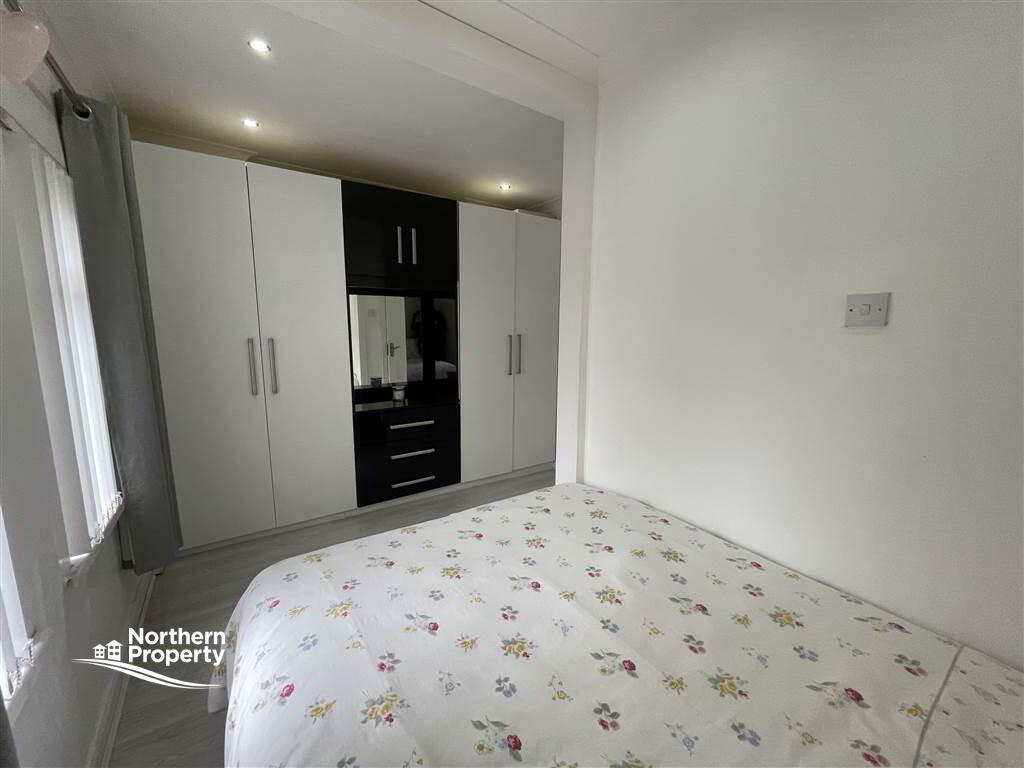 Photo 15 of 84 Beechmount Parade, Belfast