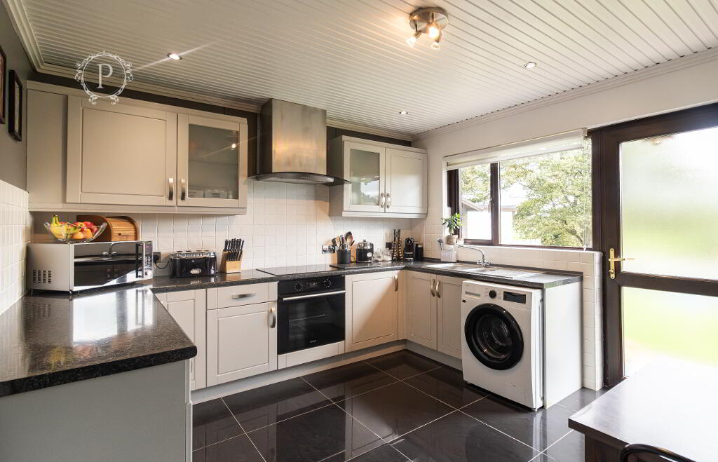 Photo 12 of 10 Angela Crescent, Richhill