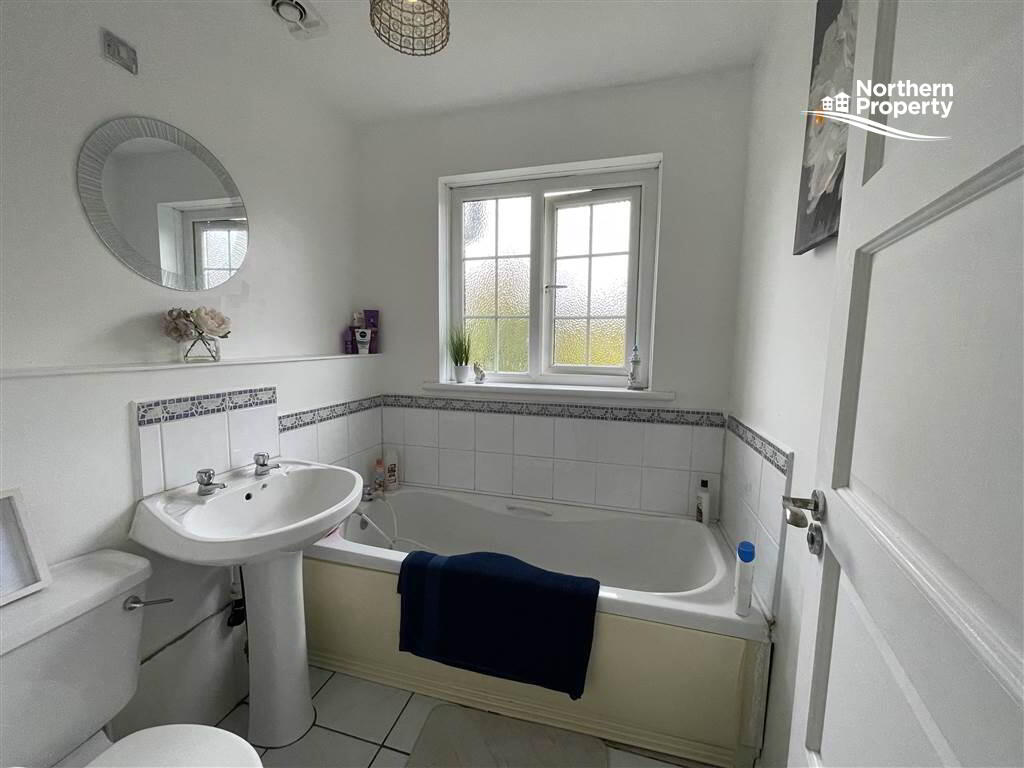 Photo 12 of 161 Lagmore Meadows, Belfast