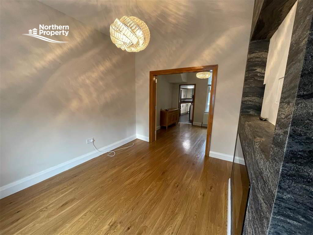 Photo 7 of 98 Mountpottinger Road, Belfast