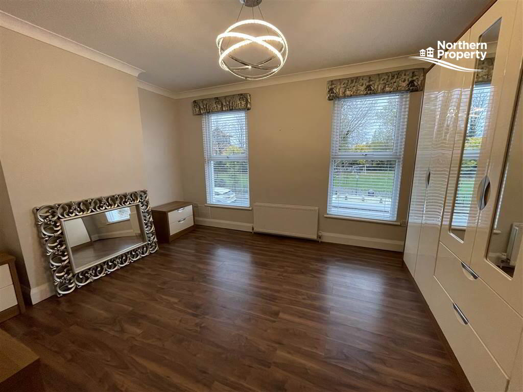 Photo 13 of 98 Mountpottinger Road, Belfast