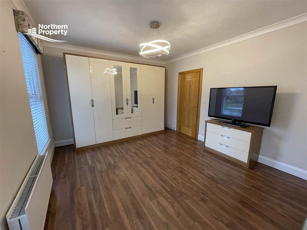 Photo 14 of 98 Mountpottinger Road, Belfast