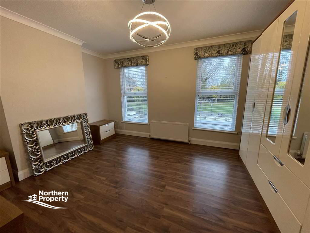 Photo 14 of 98 Mountpottinger Road, Belfast