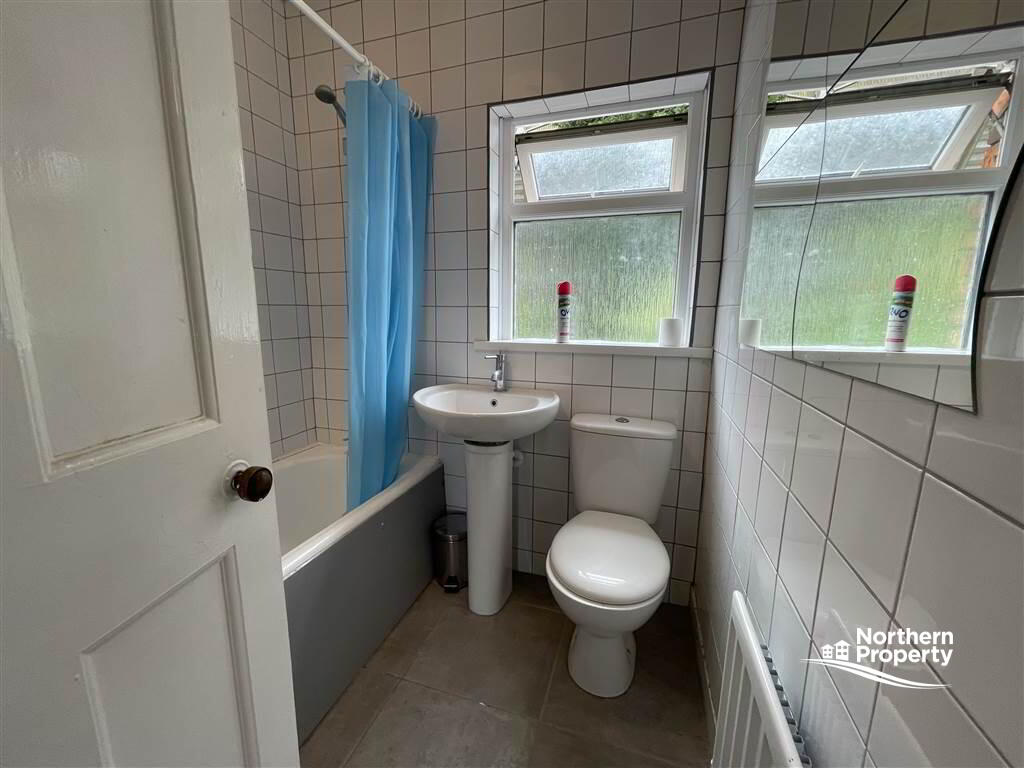 Photo 10 of 58 Olympia Drive, Belfast