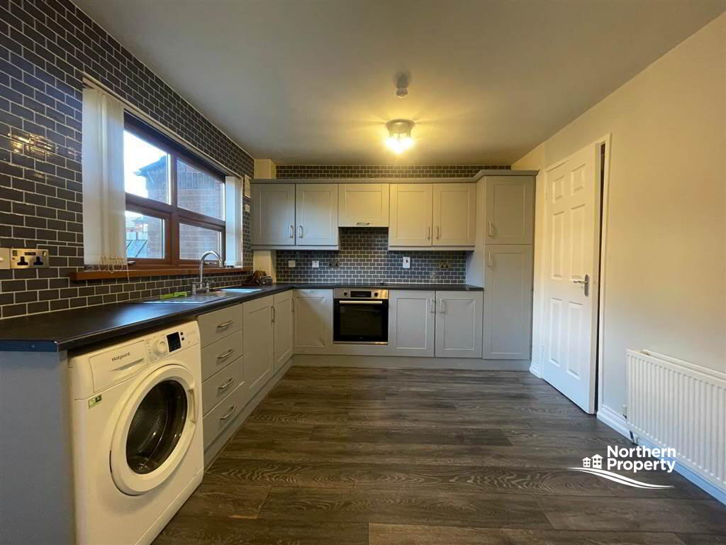 Photo 4 of 4 Mountpottinger Road, Belfast