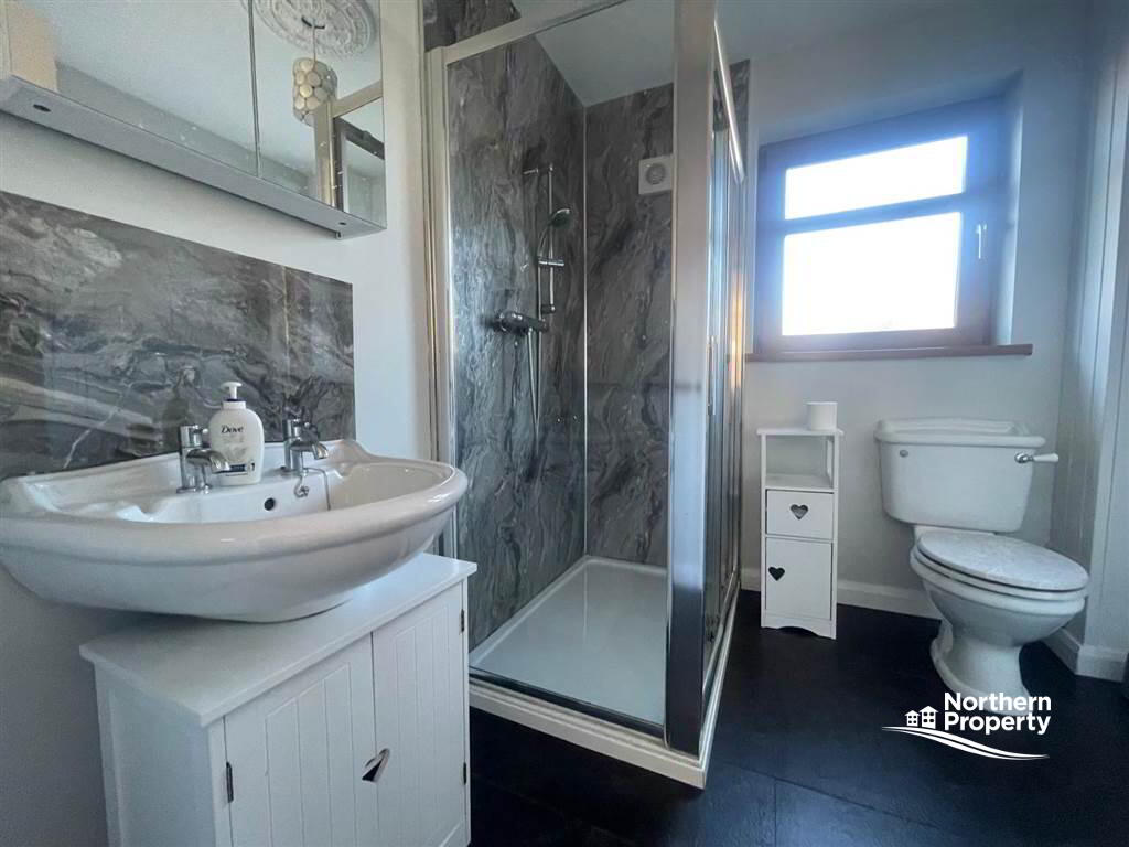 Photo 10 of 4 Mountpottinger Road, Belfast