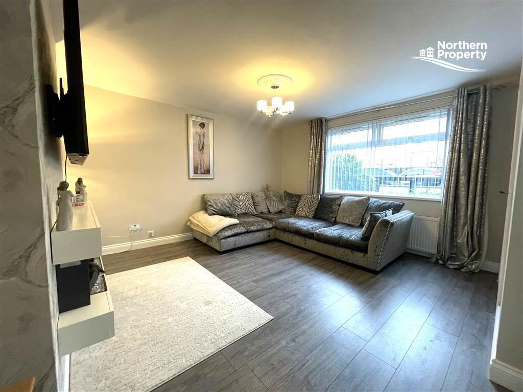 Photo 5 of 186 Lenadoon Avenue, Belfast