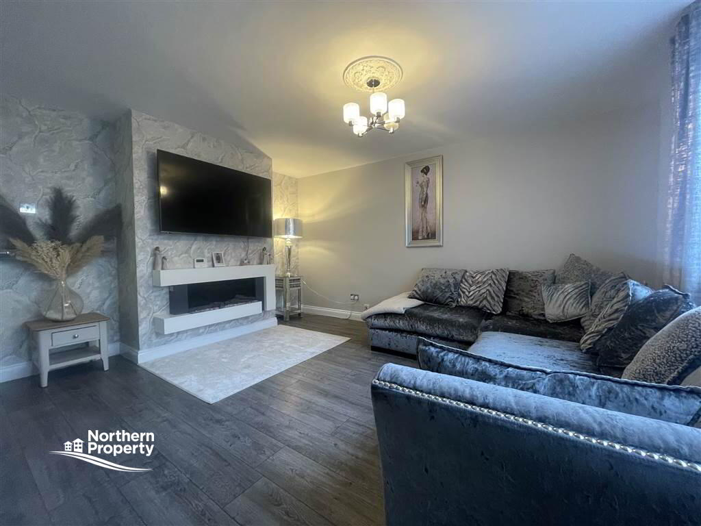 Photo 4 of 186 Lenadoon Avenue, Belfast