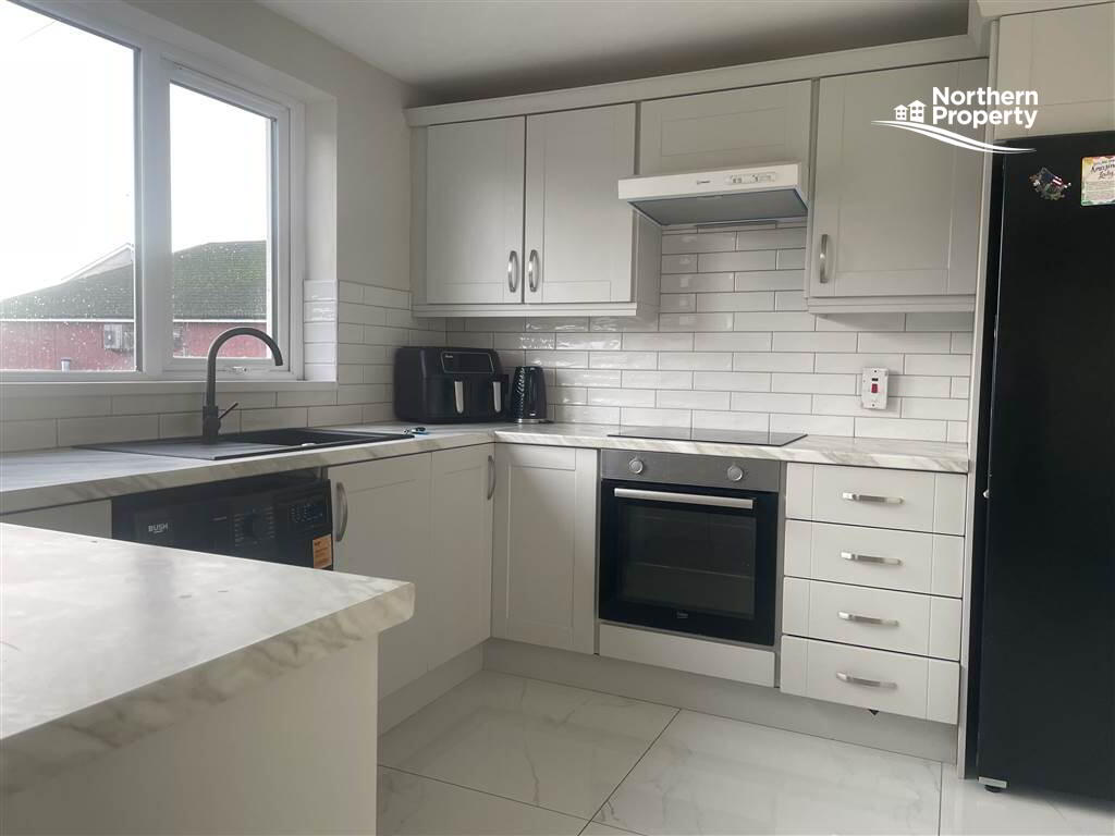 Photo 12 of 186 Lenadoon Avenue, Belfast