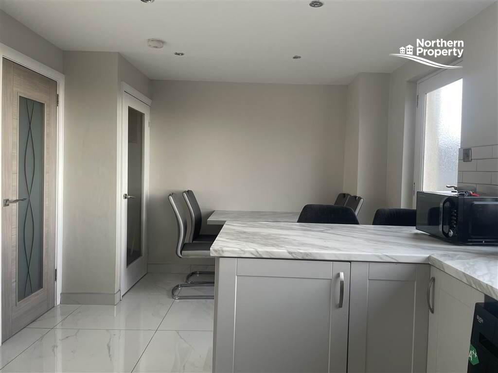 Photo 13 of 186 Lenadoon Avenue, Belfast