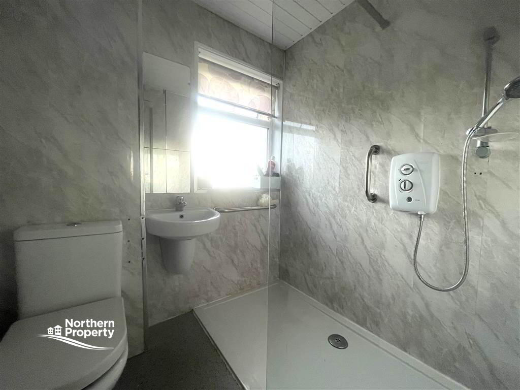 Photo 18 of 186 Lenadoon Avenue, Belfast