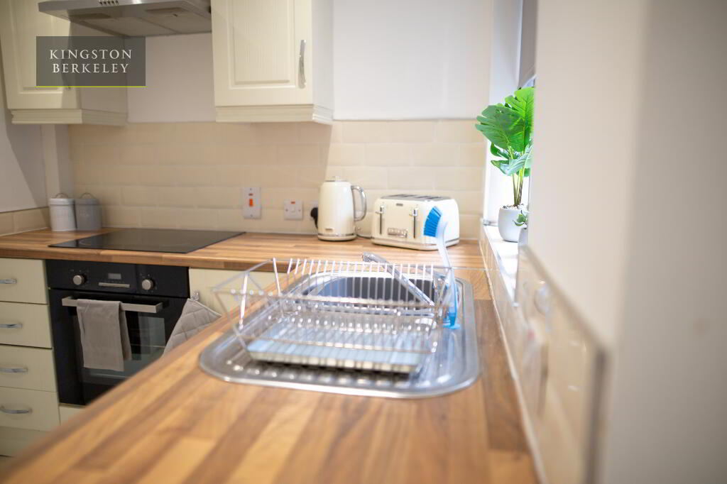 Photo 5 of Optional 3 Or 4 Bed HMO, Donegall Avenue, Belfast