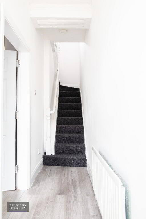 Photo 10 of Optional 3 Or 4 Bed HMO, Donegall Avenue, Belfast