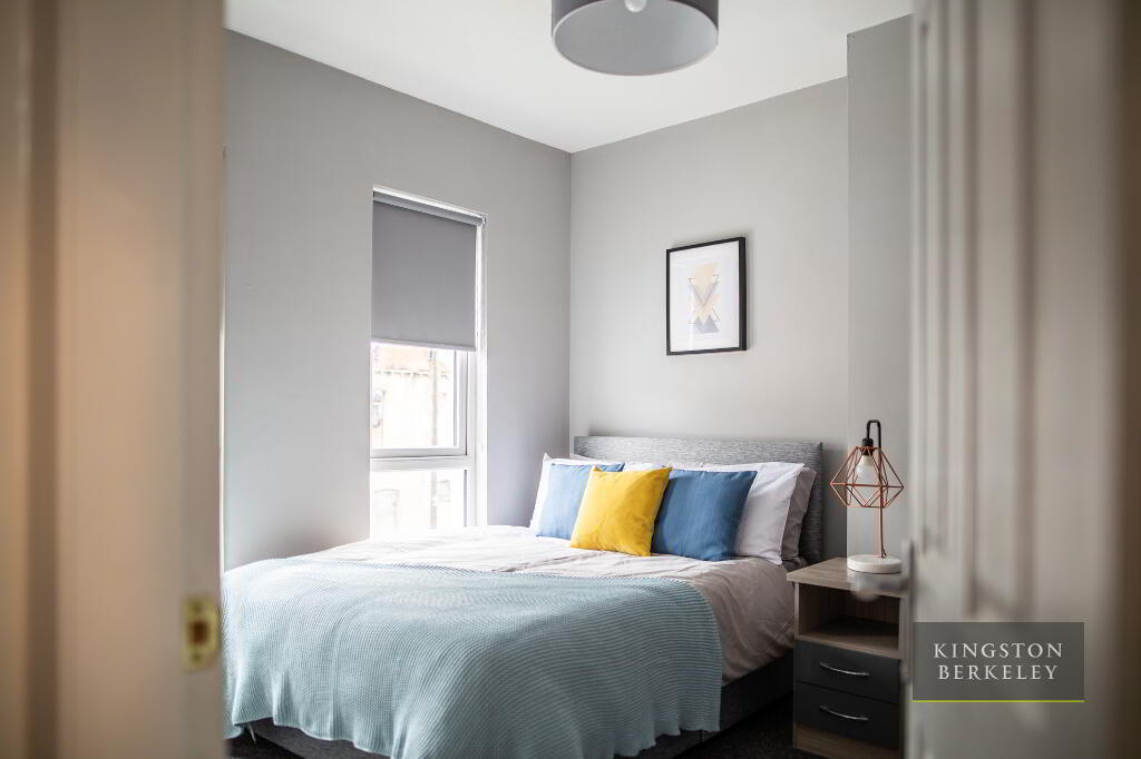 Photo 11 of Optional 3 Or 4 Bed HMO, Donegall Avenue, Belfast