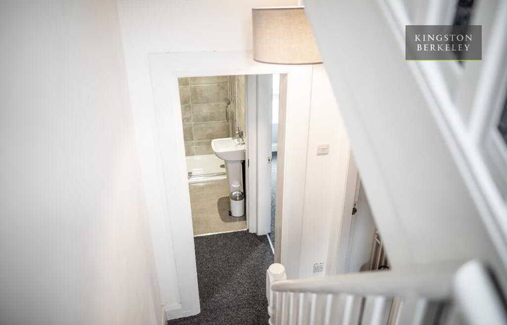 Photo 14 of Optional 3 Or 4 Bed HMO, Donegall Avenue, Belfast