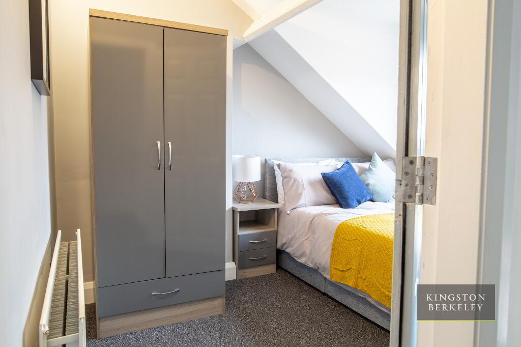 Photo 15 of Optional 3 Or 4 Bed HMO, Donegall Avenue, Belfast