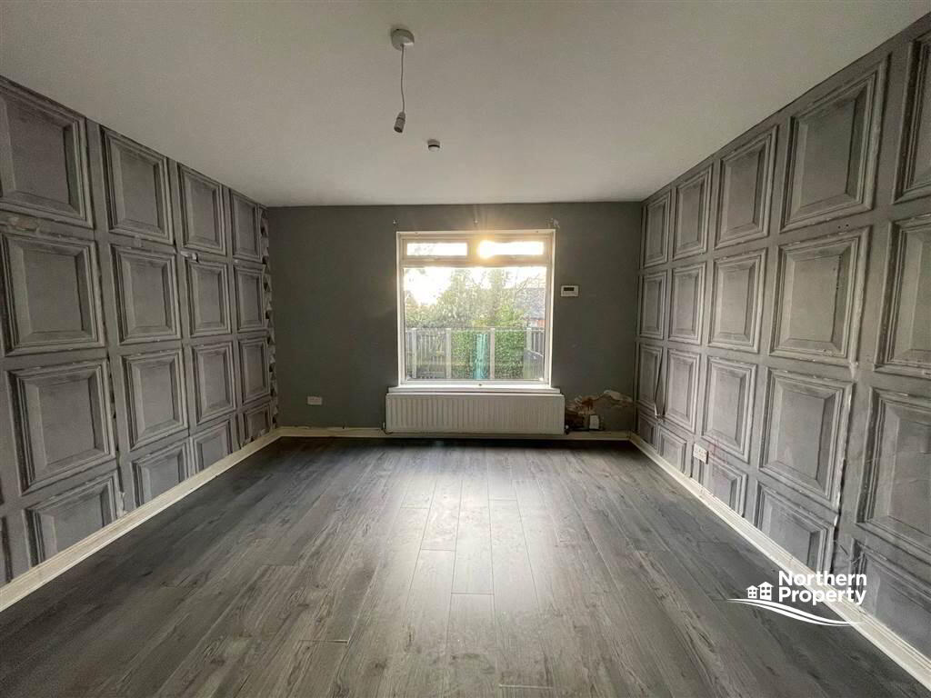 Photo 3 of 58 Wheatfield Drive, Belfast