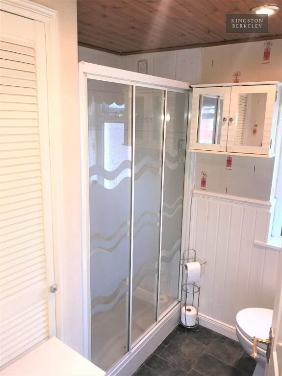 Photo 11 of 32 Empire Parade, Belfast