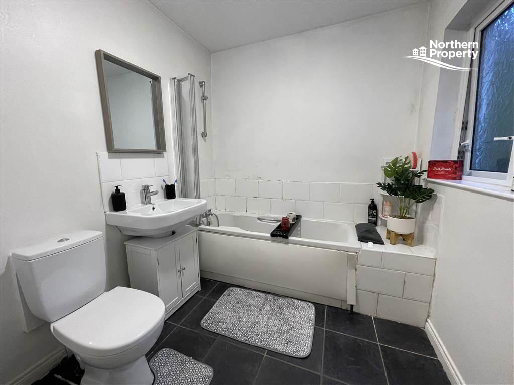 Photo 10 of 45 Locan Street, Belfast