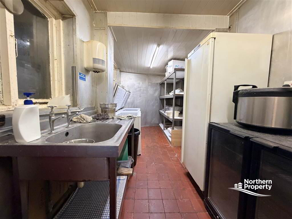 Photo 6 of 533 Falls Road, Belfast