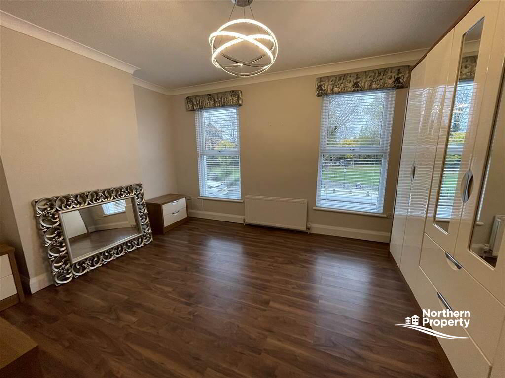 Photo 13 of 98 Mountpottinger Road, Belfast