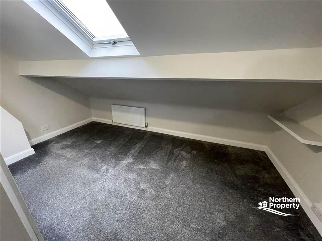 Photo 20 of 98 Mountpottinger Road, Belfast