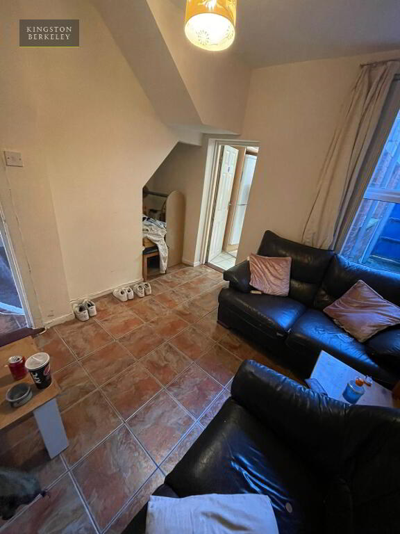 Photo 4 of (hmo Registered), 6 Jerusalem Street, Holylands, Queens Quarter, Belfast