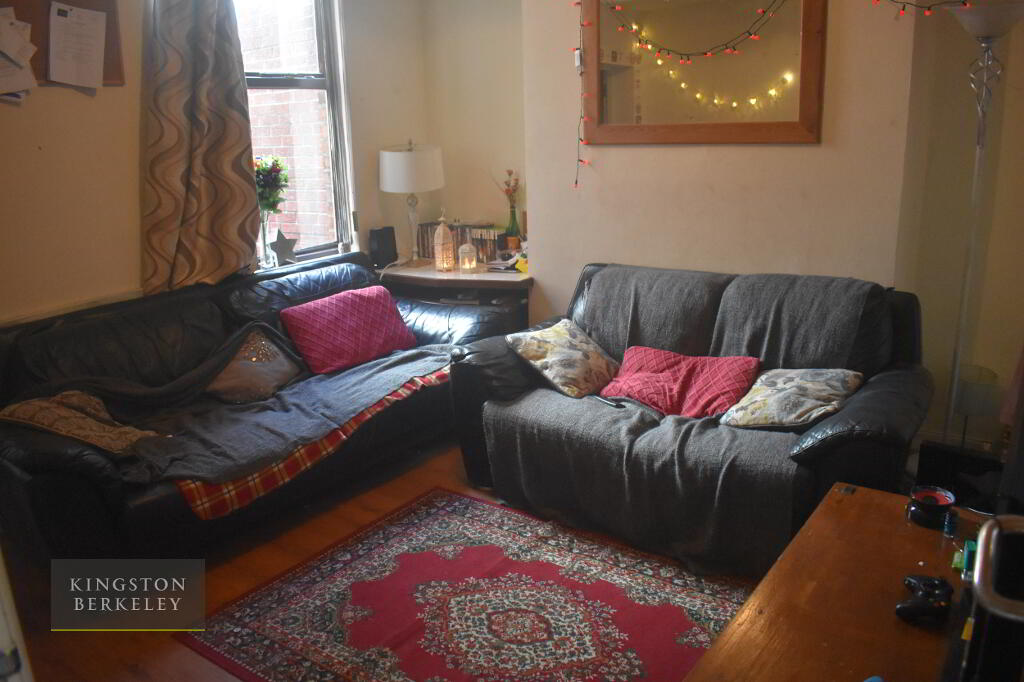 Photo 3 of (hmo Registered), 61 Dunluce Avenue, Lisburn Road, Belfast South, Belfast