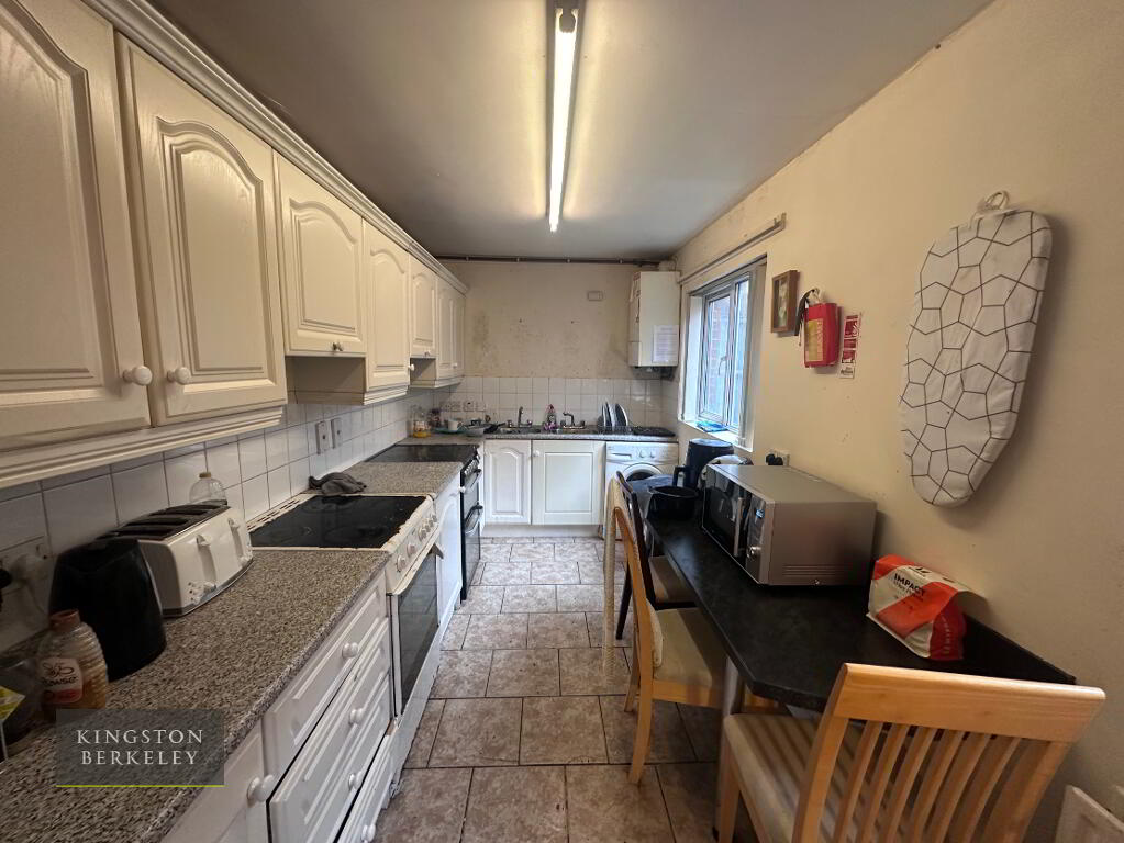 Photo 6 of (hmo Registered), 61 Dunluce Avenue, Lisburn Road, Belfast South, Belfast