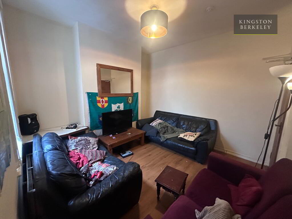 Photo 4 of (hmo Registered), 61 Dunluce Avenue, Lisburn Road, Belfast South, Belfast