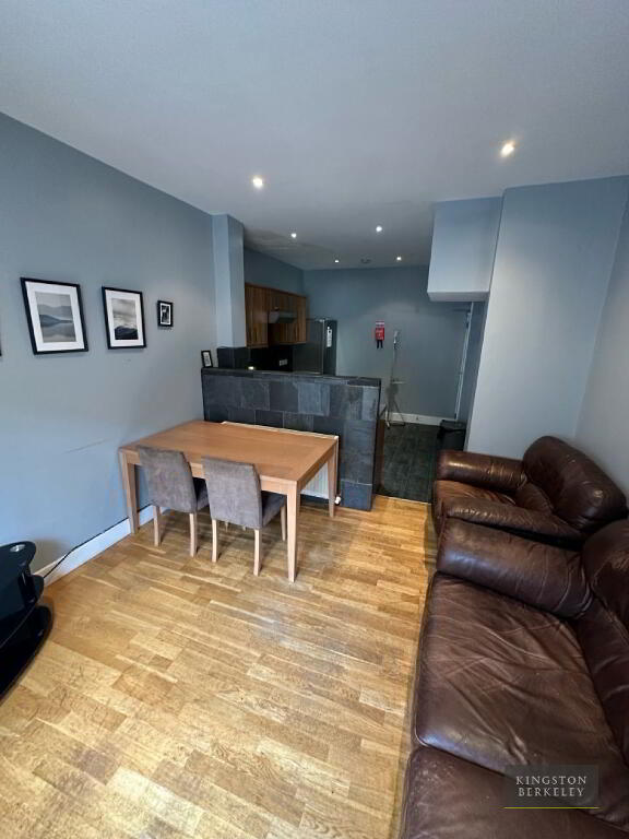 Photo 4 of (hmo Registered), 107 Donegall Avenue, Belfast South, Belfast