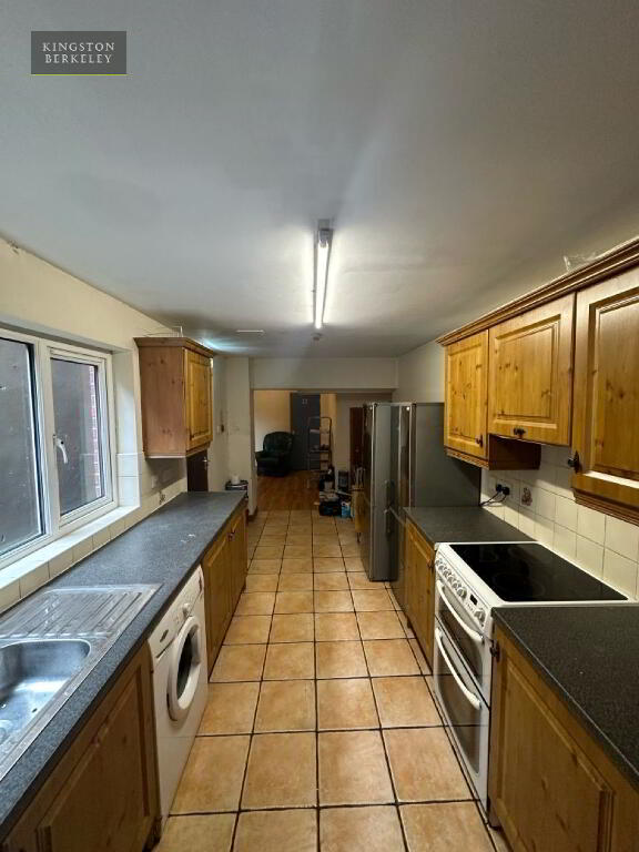 Photo 7 of (hmo Registered), 137 Dunluce Avenue, Lisburn Road, South Belfast, Belfast