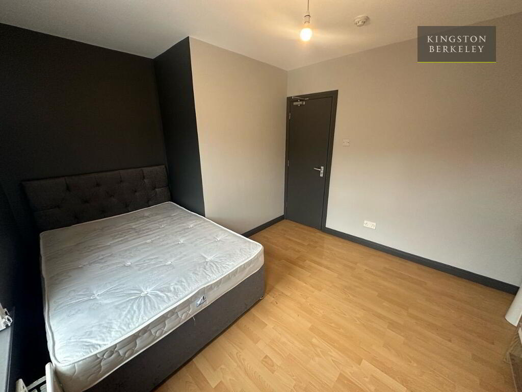 Photo 11 of (hmo Registered), 137 Dunluce Avenue, Lisburn Road, South Belfast, Belfast