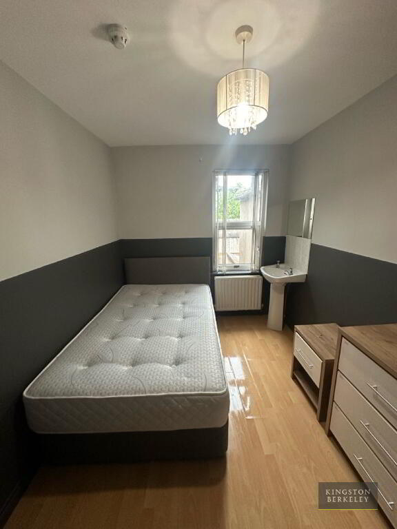 Photo 16 of (hmo Registered), 137 Dunluce Avenue, Lisburn Road, South Belfast, Belfast