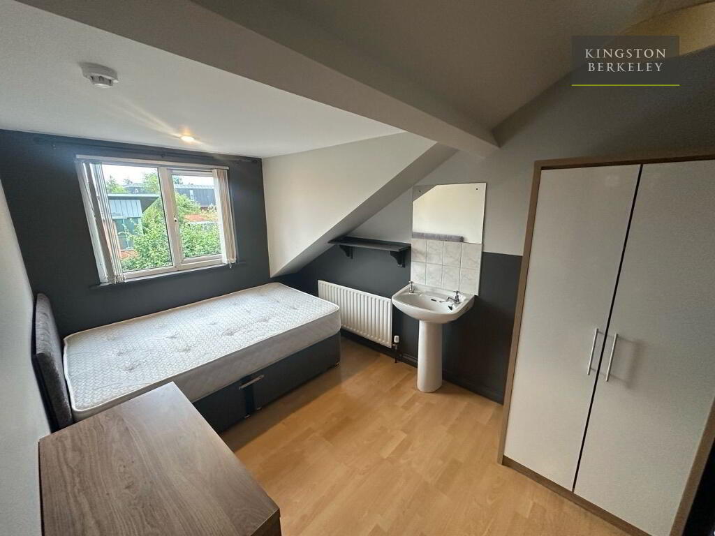 Photo 18 of (hmo Registered), 137 Dunluce Avenue, Lisburn Road, South Belfast, Belfast