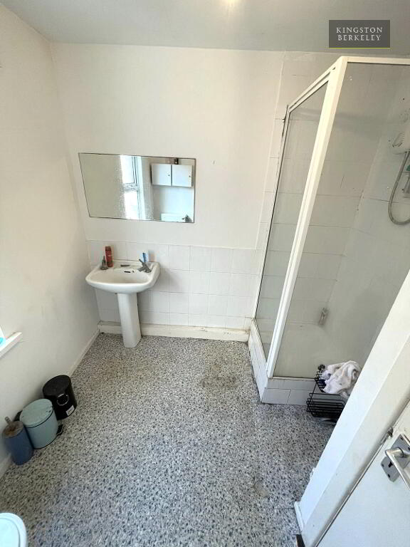 Photo 4 of 2 (hmo Registered), 95 Rugby Avenue, Queens Quarter, Belfast