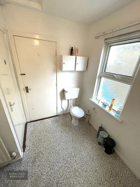 Photo 5 of 2 (hmo Registered), 95 Rugby Avenue, Queens Quarter, Belfast