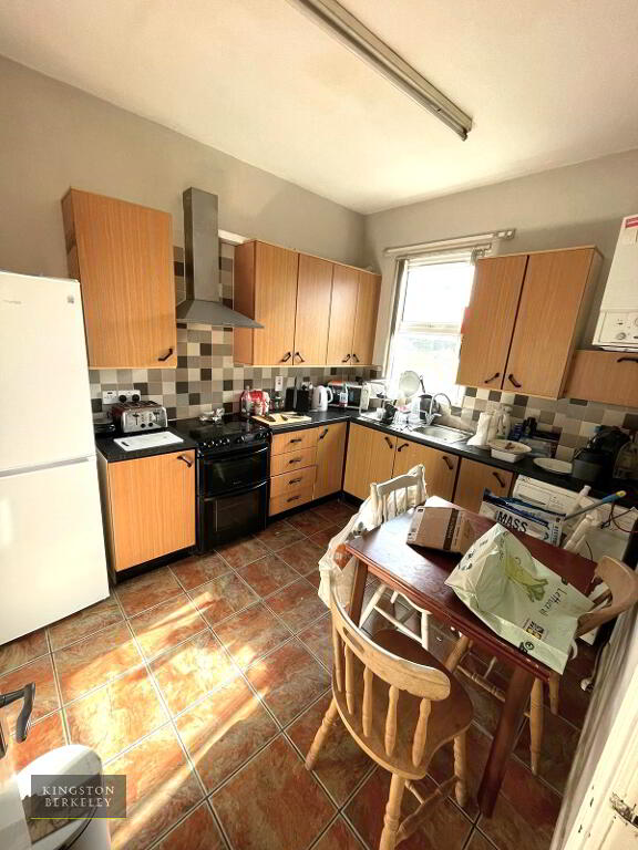 Photo 6 of 2 (hmo Registered), 95 Rugby Avenue, Queens Quarter, Belfast