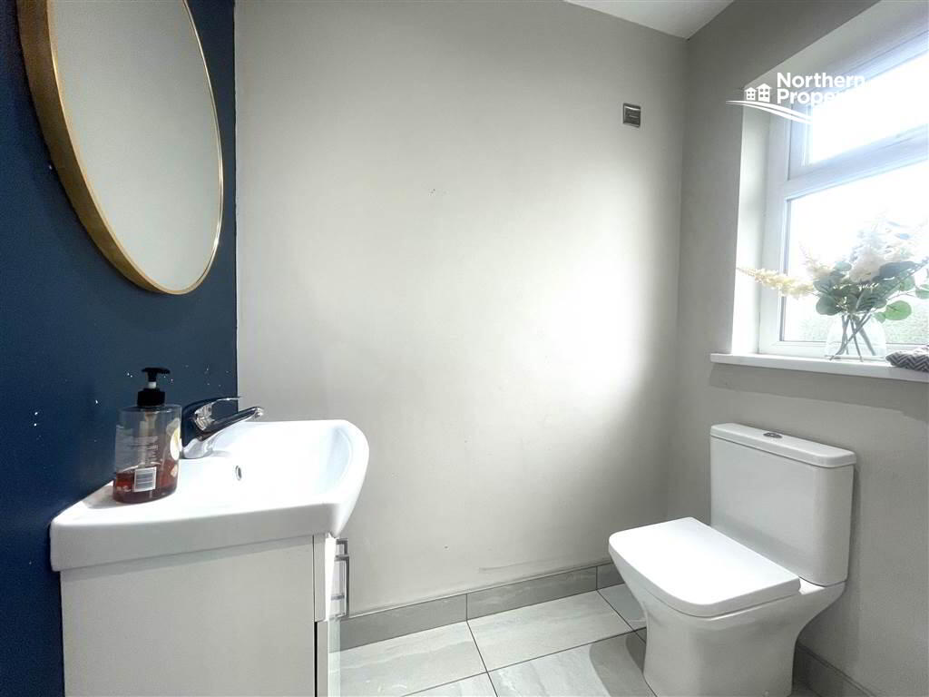 Photo 10 of 52 Ramoan Gardens, Belfast