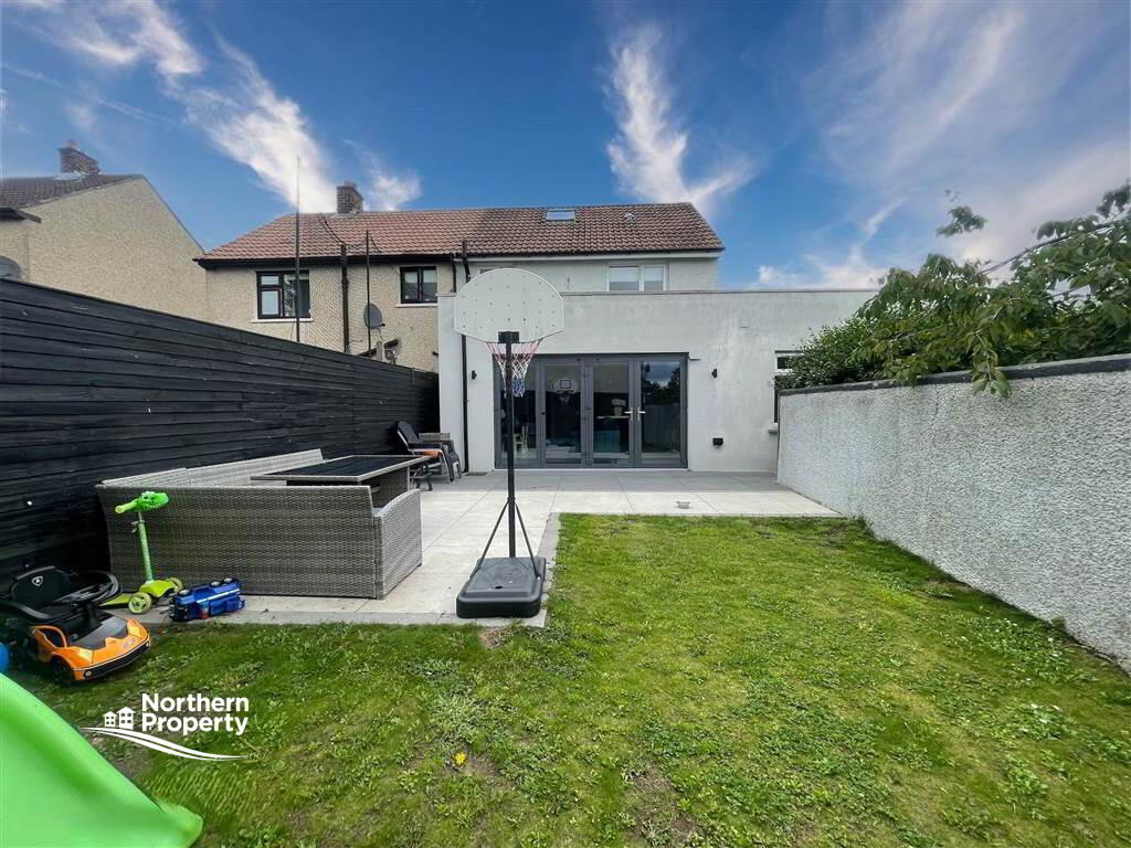 Photo 17 of 52 Ramoan Gardens, Belfast