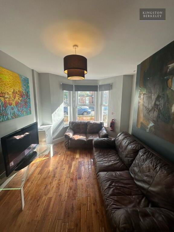 Photo 5 of 32 Rugby Avenue, South Belfast, Belfast