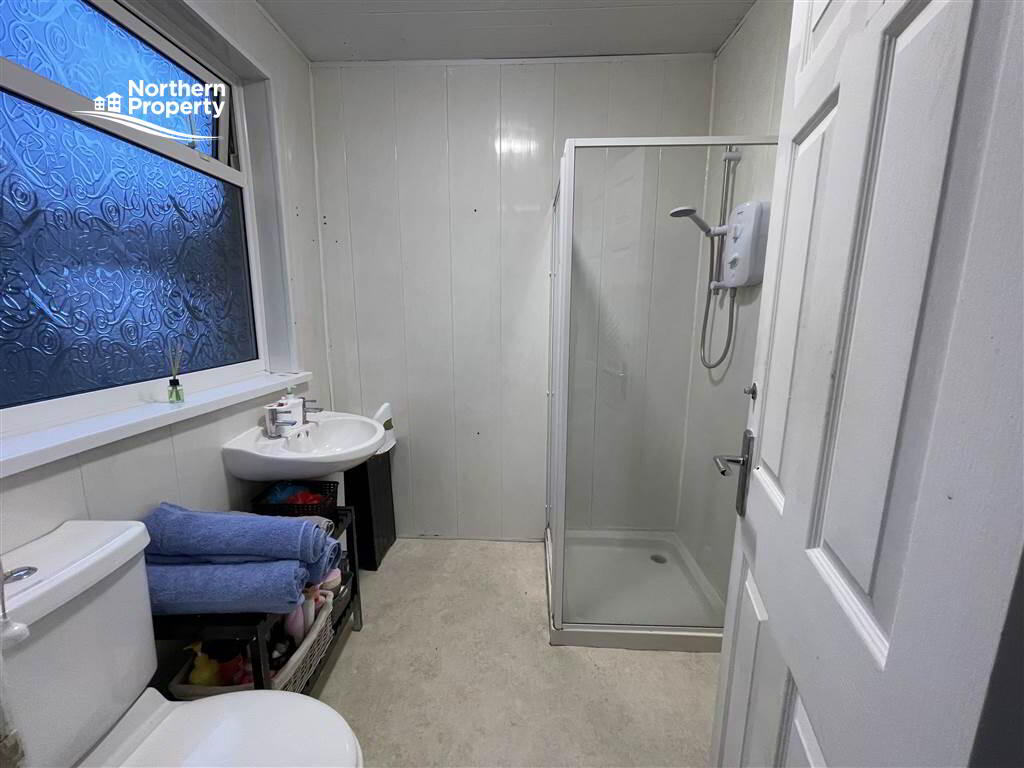 Photo 5 of 82 Iris Drive, Belfast