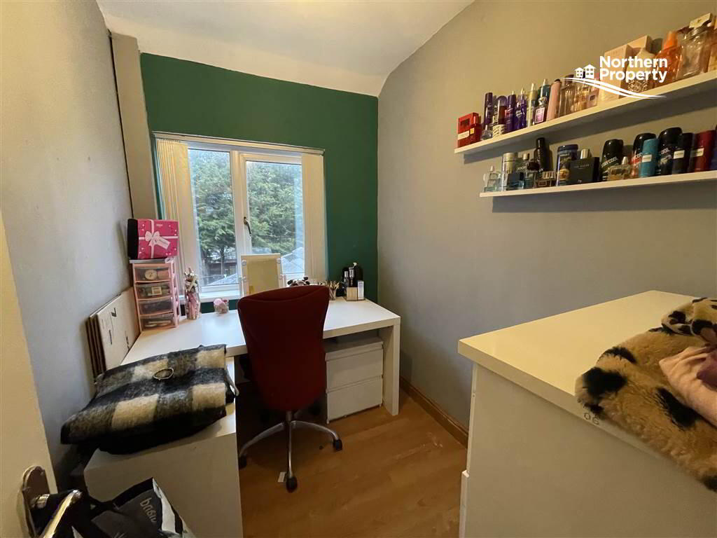 Photo 8 of 82 Iris Drive, Belfast